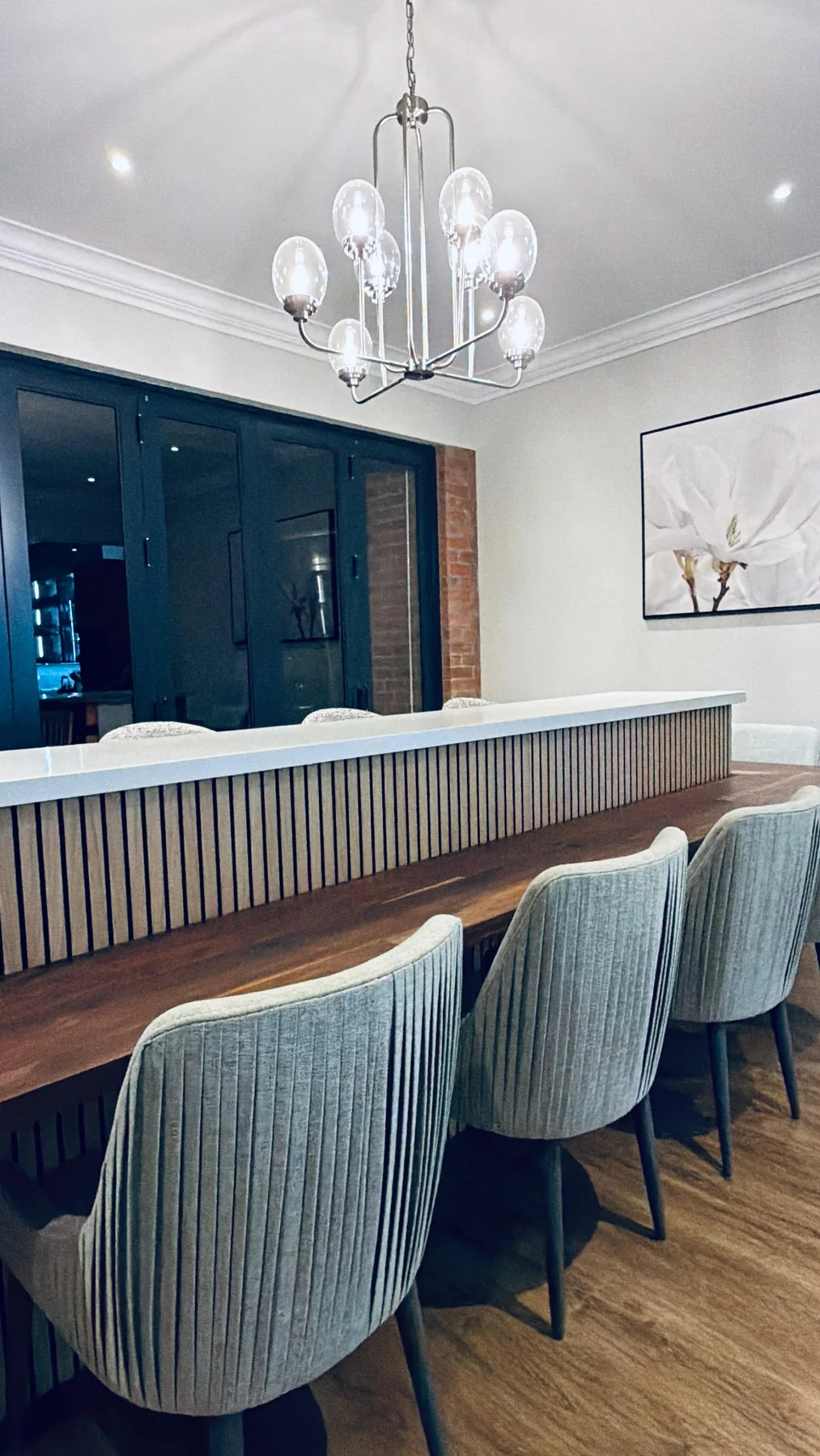 Hospitality-inspired dining and lounge space